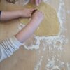 Kneten und Kekse ausstechen