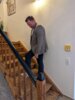 Die historische Treppe ist ein Hingucker, ein altert&uuml;mlicher Weg in modern ausgestattete Wohnungen.