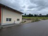 Hinter dem neuen Feuerwehrhaus werden bald die Stellpl&auml;tze f&uuml;r die Dienstleistenden entstehen, dann neigen sich die Arbeiten dem Ende.