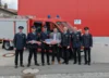 Symbolische Schl&uuml;ssel&uuml;bergabe: Vorsitzender Martin Heiland (v.l.), zweiter Kommandant Johannes H&ouml;gerl, dritter Kommandant Stefan Pritzl, B&uuml;rgermeister Andreas Eckl, Landrat Ronny Raith, KBR Hermann Keilhofer und zweiter Vorsitzender Timo Ziselsberger.