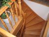 1 1/4 gewendelte Treppe mit Schutzgel&auml;nder und Treppenaugenverkleidung