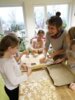 Meldung: In der Weihnachtsbäckerei