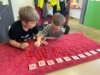 Meldung: Inklusive Bildung mit Herz: Montessori-Material für Grundschulkinder gespendet