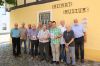Gemeinsames Gruppenfoto der Autoren und Herausgeber des Calauer Heimatkalenders 2021. Foto: Stadt Calau / Jan Hornhauer