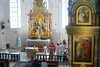 Pfarrer Johnson Kattayil zelebrierte den Gottesdienst zum Pfingstsonntag, der musikalisch umrahmt wurde von den „Grüabigen“.