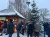 Meldung: Mit dem Aufstellen des Gemeindeweihnachtsbaums startete Göhlen in die Weihnachtszeit
