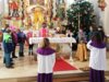 Meldung: Friedenslicht brennt in Moosbach - Kommunionkinder brachten am dritten Adventssonntag Laterne zum Altar