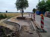 02.09.2021 - Bordsteineinfassung im Bereich des Parkplatzes