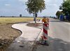 06.09.2021 - Pflasterung des Gehwegs im Bereich des Parkplatzes