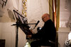 Foto vivart.de | K&uuml;nstler Nico Wieditz an der Orgel