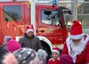 Foto vom Album: Der Weihnachtsmann kommt mit der Feuerwehr