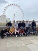 Gruppenfoto vor dem London Eye
