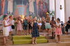 Aufführung der Vorschulkinder in der Kirche (Wer ist die schönste Blume?)
