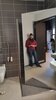 Große Spiegelwand im Badbereich_versteckte Armaturen