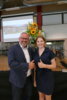 Anezka Petraskova hat das Abitur mit der Traumnote 1,0 abgeschlossen. Hierzu gratulierte Erster Bürgermeister Stefan Busch noch einmal persönlich.