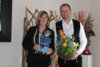 Manuela Peters und Sohn Tony mit der Auszeichnung 