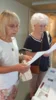 Gäste informieren sich an den Info- und Mitmachständen_Tag der offenen Tür_Ev. KH Ludwigsfelde_2025
