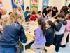 Foto vom Album: Weihnachtsbacken mit der Carl-Krämer-Grundschule