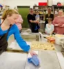 Foto vom Album: Kids aus dem Soldiner Kiez beim Weihnachtsbacken