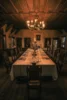 Saal mit gedeckter Tafel ©m_und_m_85