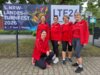 28 hinterher