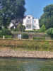 ...vorbei an der Villa Hammerschmidt