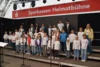 MGV Eigenzell - Jugendchor (rechts oben in Gelb Jugendchorleiterin Sophia Langer)
