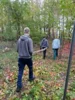 Foto vom Album: Auf die Plätze, fertig, los – die 8b packt im Wald mit an!