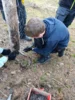 Foto vom Album: Auf die Plätze, fertig, los – die 8b packt im Wald mit an!
