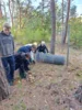 Foto vom Album: Auf die Plätze, fertig, los – die 8b packt im Wald mit an!