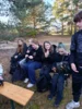 Foto vom Album: Auf die Plätze, fertig, los – die 8b packt im Wald mit an!