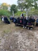 Foto vom Album: Auf die Plätze, fertig, los – die 8b packt im Wald mit an!