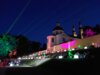 Veranstaltung: Barockgarten bei Nacht – "Tridiculous - Die Show" Sa 16. 08. 2025