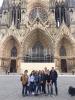 Vor der Kathedrale in Reims