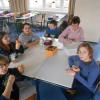 Foto vom Album: Hurra, Oma und Opa sind da! Projektwoche der Klasse 3b "Jung und Alt"