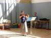 Esther beim Geigenspiel