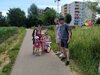 Bild von Galerie: Familie auf Dschungeltour