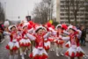 Bild von Galerie: Zug der fröhlichen Leute