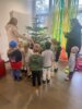 Meldung: Weihnachtsschmuck und Fröhlichkeit ins Krankenhaus gebracht