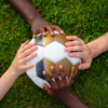 Vorschaubild der Meldung: Gegen Rassismus im Fußball: Vereine stärken und sensibilisieren