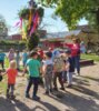 Meldung: Fröhliches Maibaumaufstellen in der Kita Glassternchen