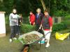 Foto zu Meldung: Arbeitseinsatz der FRIEDAS auf dem Hockeyplatz