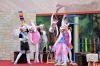 Meldung: Sieben Geißlein begeistern das Publikum - Welturaufführung einer neuen Märchenkomödie zu den 18. Kalimandscharo-Festspielen