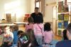 Foto zu Meldung: Deutscher Vorlesetag - Handwerk liest im Kindergarten