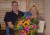 Marcus Markert bedankte sich bei Erzieherin Elke Schneider für ihren vierzigjährigen Dienst an den Kindern in der Marktgemeinde Schondra