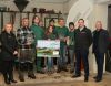 Vorschaubild der News: Pflanzgutschein für neue Projekte im Schlosspark übergeben