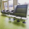 Die ersten neuen Möbel für die Räumlichkeiten in der Schwarzbachschule stehen bereit. © Bücherei Nauheim