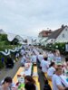 Vorschaubild der Meldung: Sommernacht in Weiß - Ein Fest bringt Menschen zusammen