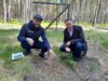 Vorschaubild der Meldung: Bürgermeister Axel Schmidt trifft neuen Leiter der Biosphärenreservatsverwaltung Jan Schormann zum Abschluss eines Waldumbauprojektes